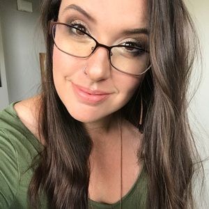 Meet your Posher, Kim